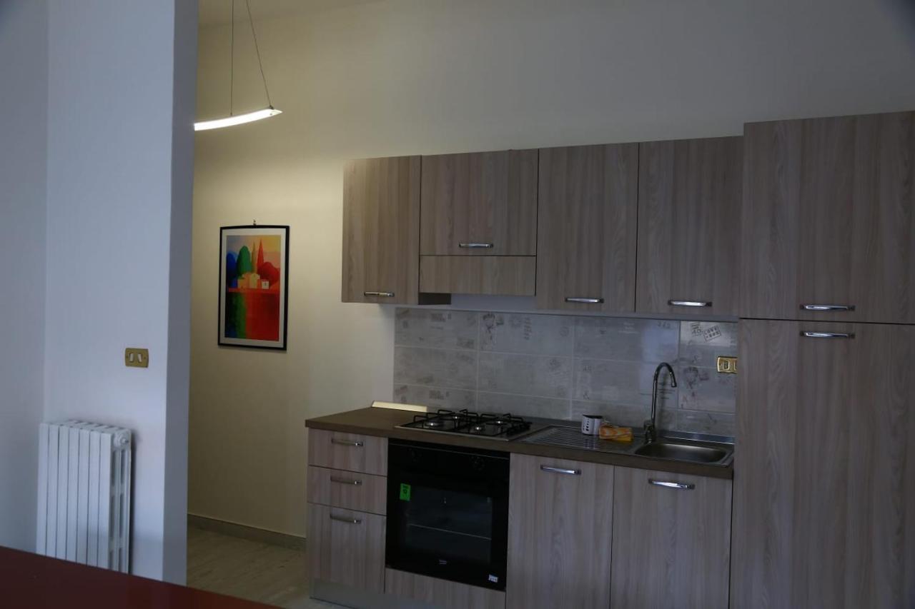 Home Mazzei Piazza Bilotti Cosenza Habitación foto