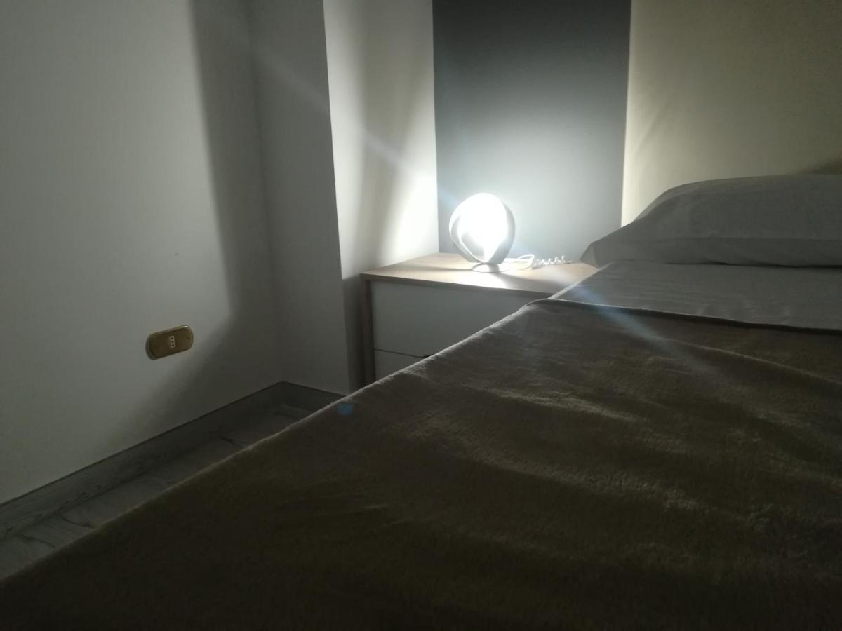 Home Mazzei Piazza Bilotti Cosenza Habitación foto