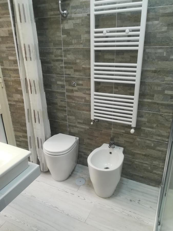 Home Mazzei Piazza Bilotti Cosenza Habitación foto