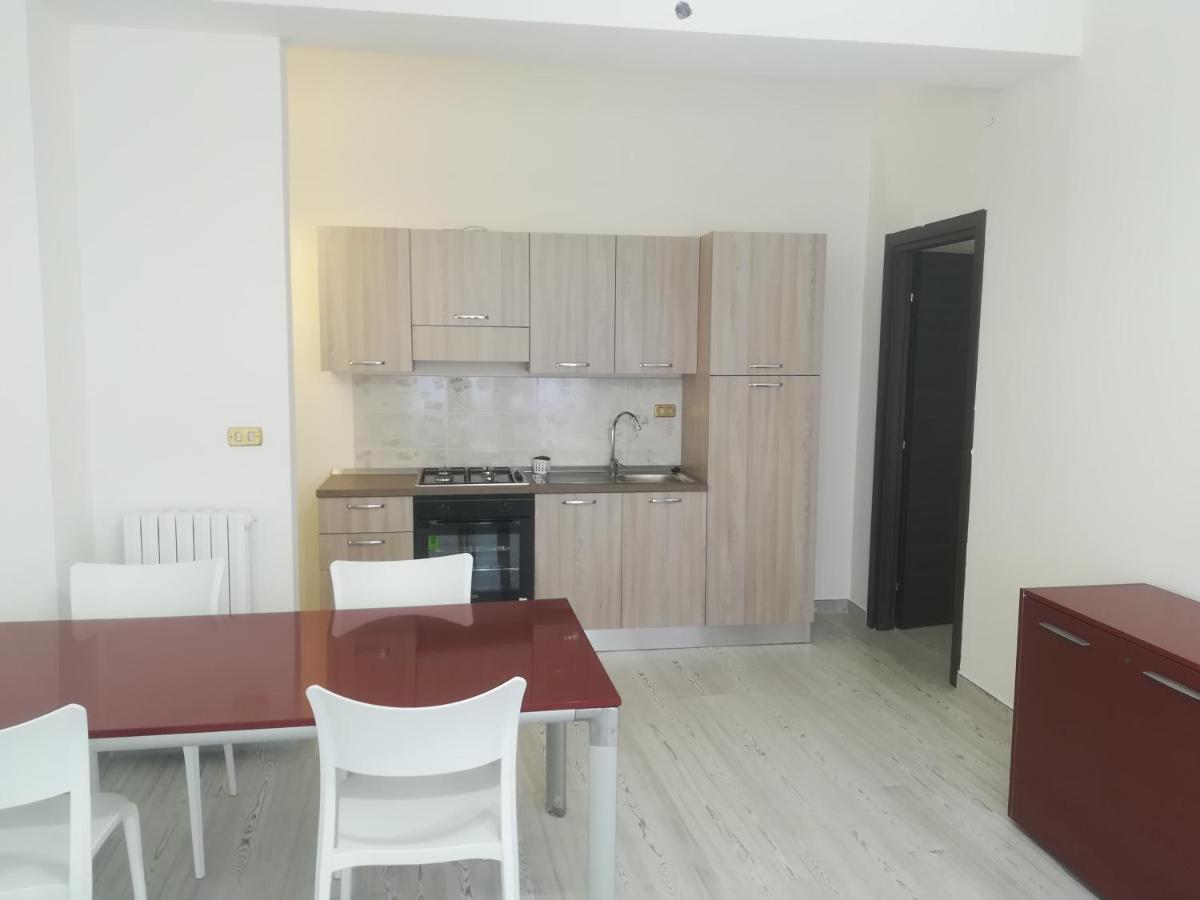 Home Mazzei Piazza Bilotti Cosenza Habitación foto