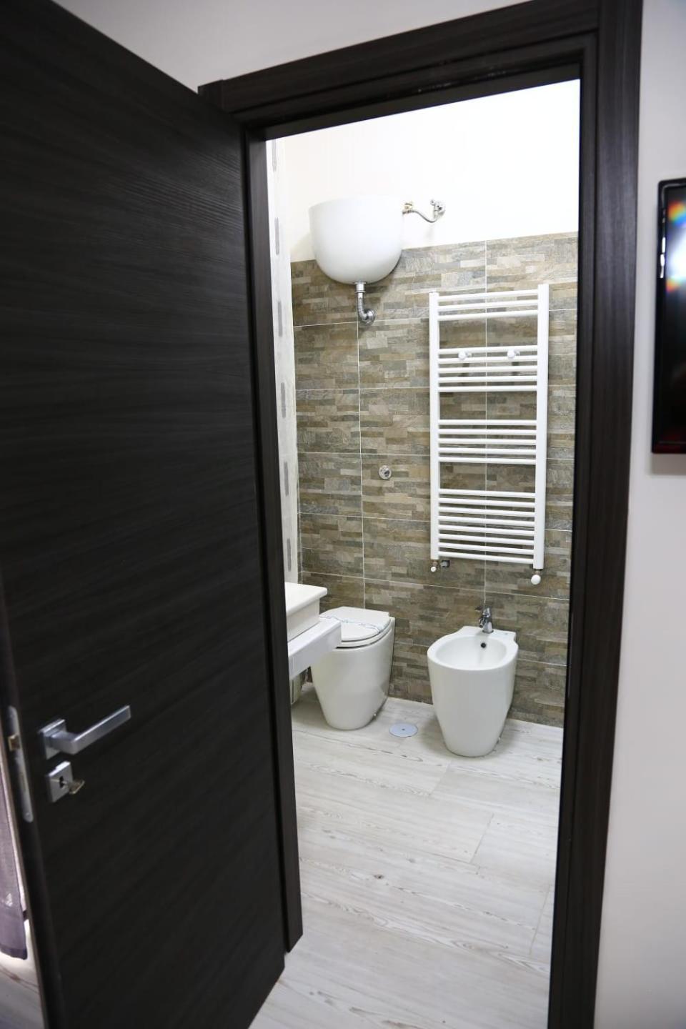 Home Mazzei Piazza Bilotti Cosenza Habitación foto