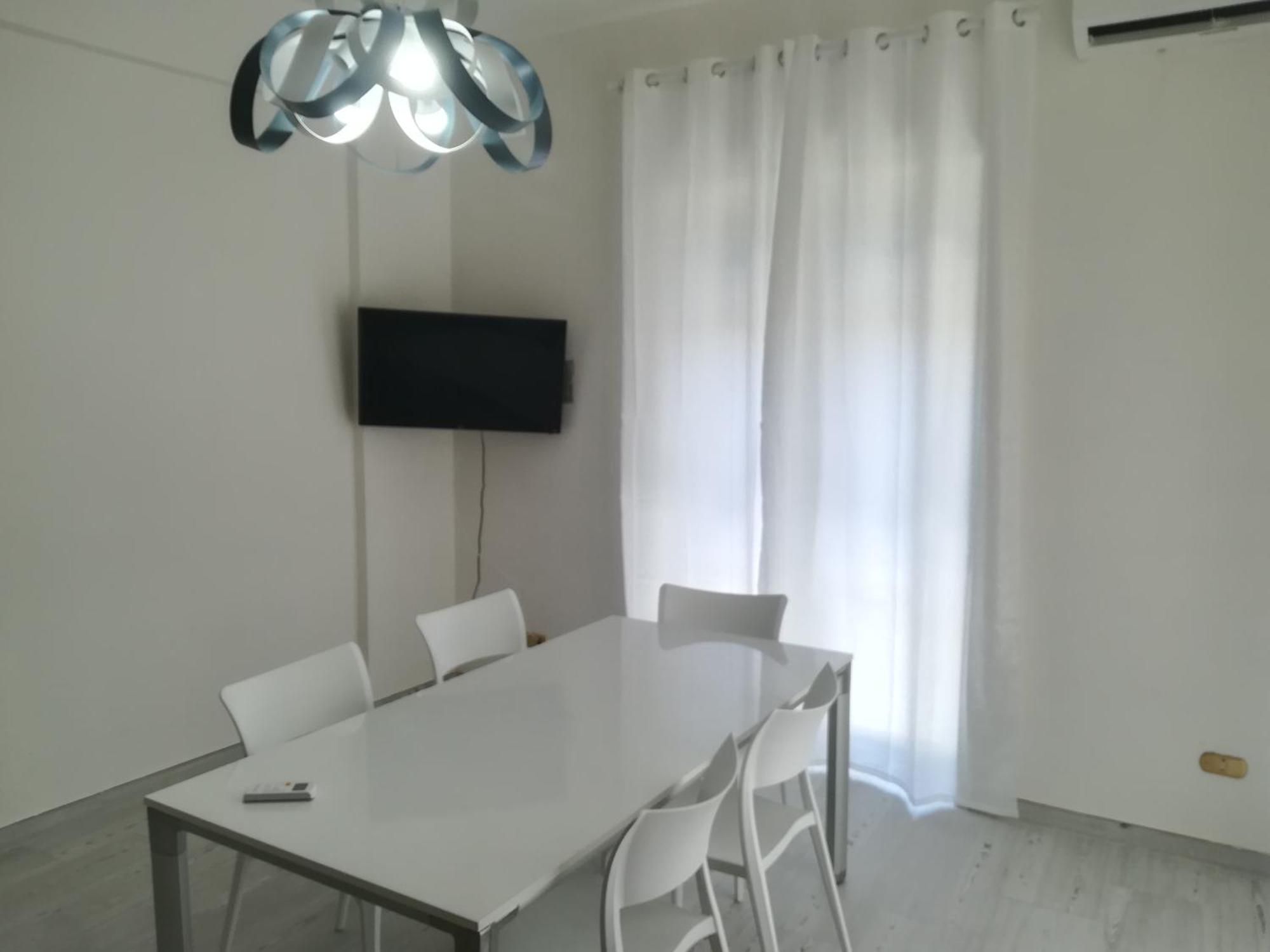Home Mazzei Piazza Bilotti Cosenza Habitación foto